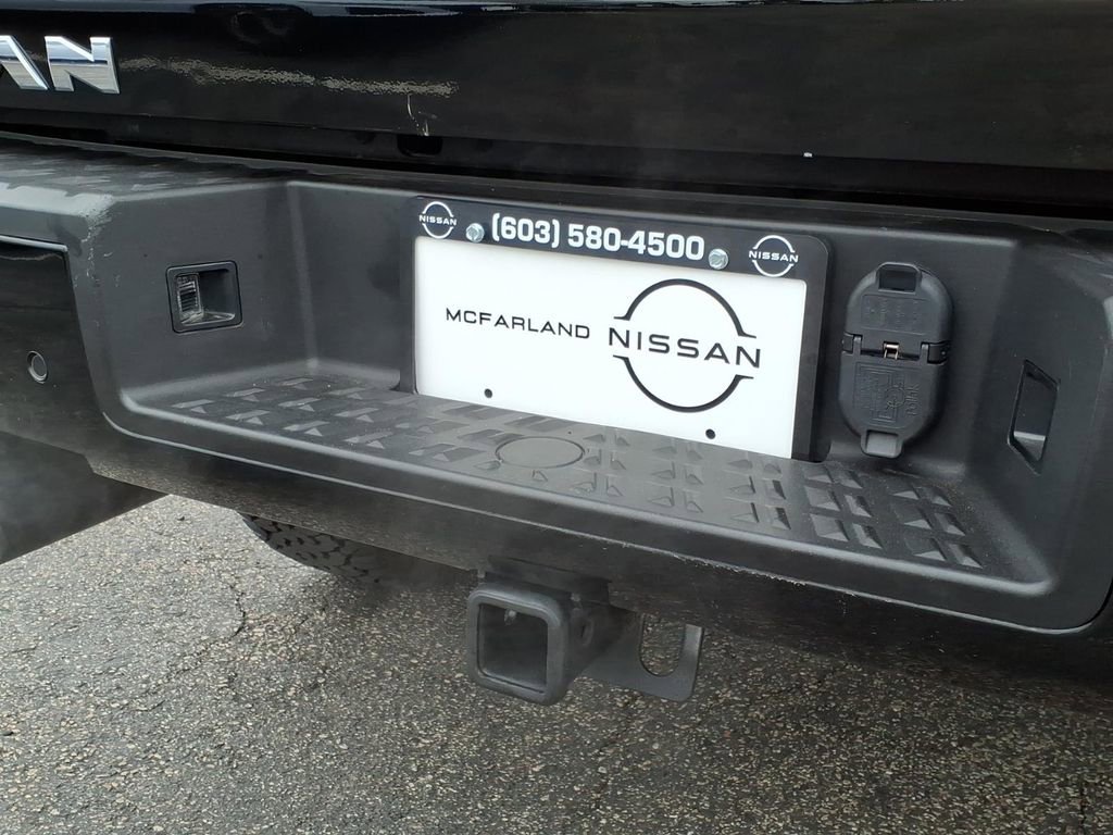 Used 2023 Nissan Titan SV w/ SV Convenience Package AWD/4WD image 10