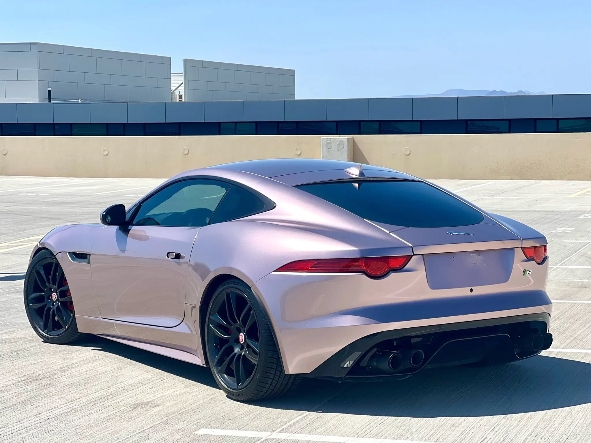 Used 2015 Jaguar F-TYPE R RWD image 6