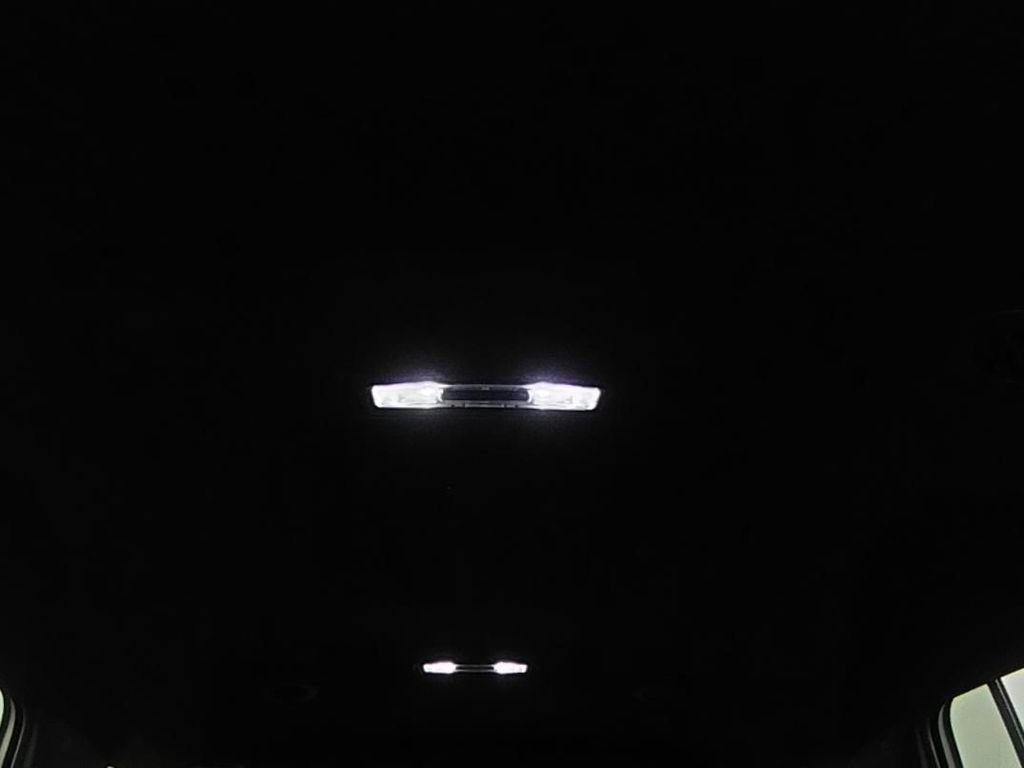 Used 2026 Chevrolet Traverse LT FWD image 17