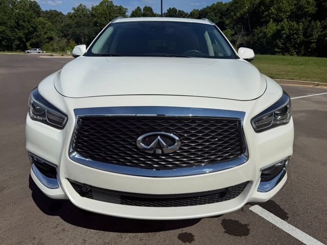 Used 2020 INFINITI QX60 Luxe w/ Essential Package FWD image 2