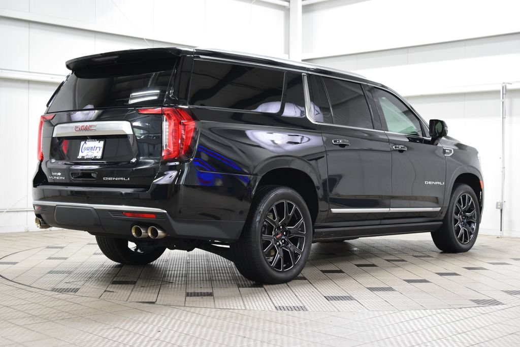 Used 2024 GMC Yukon XL Denali AWD/4WD image 8