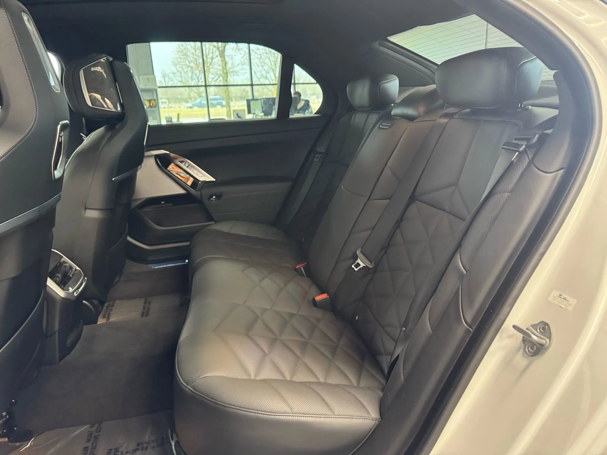 Used 2024 BMW 740i image 26