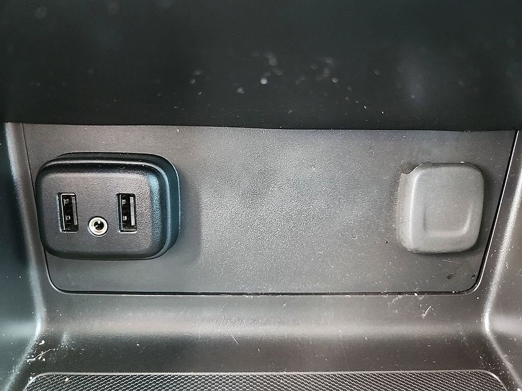 Used 2022 GMC Canyon Elevation w/ Trailering Package image 12