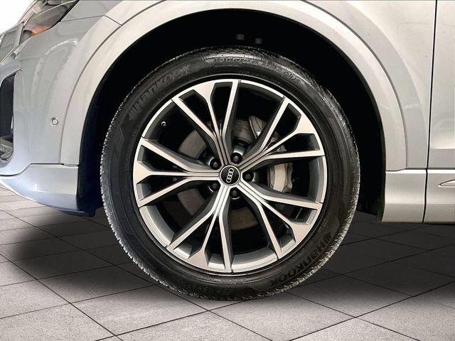Used 2024 Audi Q8 Premium w/ Convenience Package AWD/4WD image 8