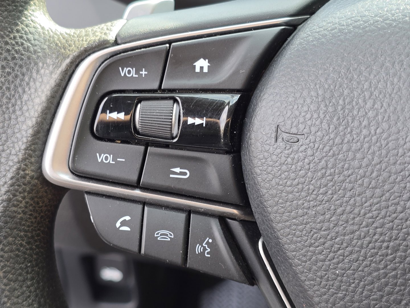 Used 2020 Honda Insight EX image 10