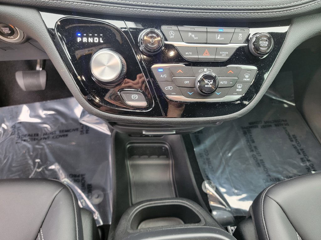 Used 2026 Chrysler Pacifica Select FWD image 22