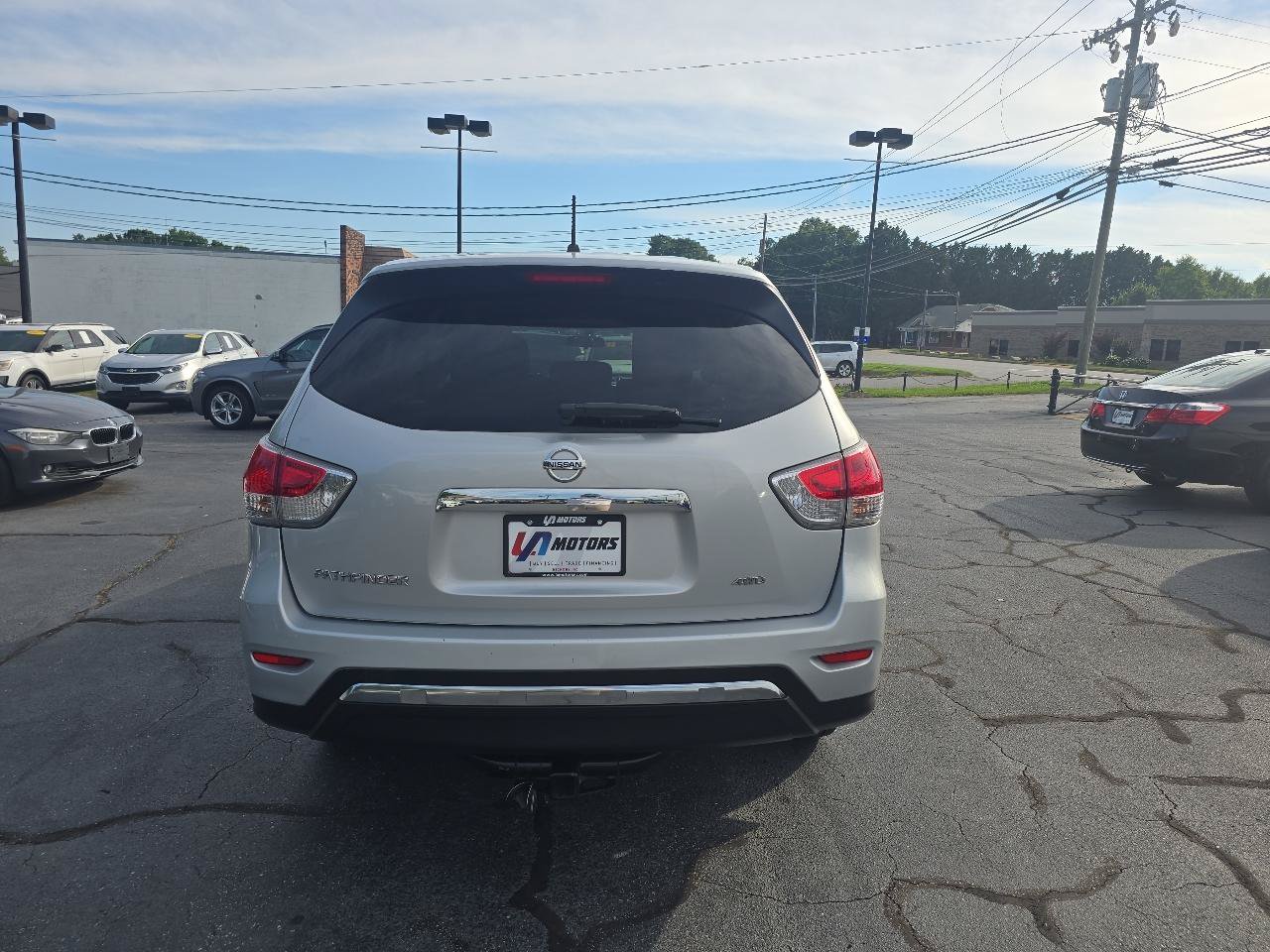 Used 2014 Nissan Pathfinder S AWD/4WD image 7