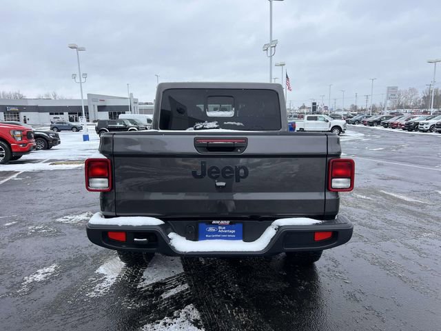 Used 2025 Jeep Gladiator Sport image 6