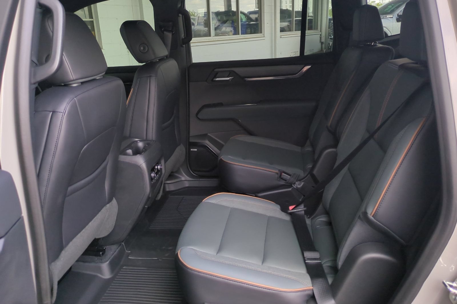 New 2026 GMC Acadia Denali w/ Super Cruise Package AWD/4WD image 12