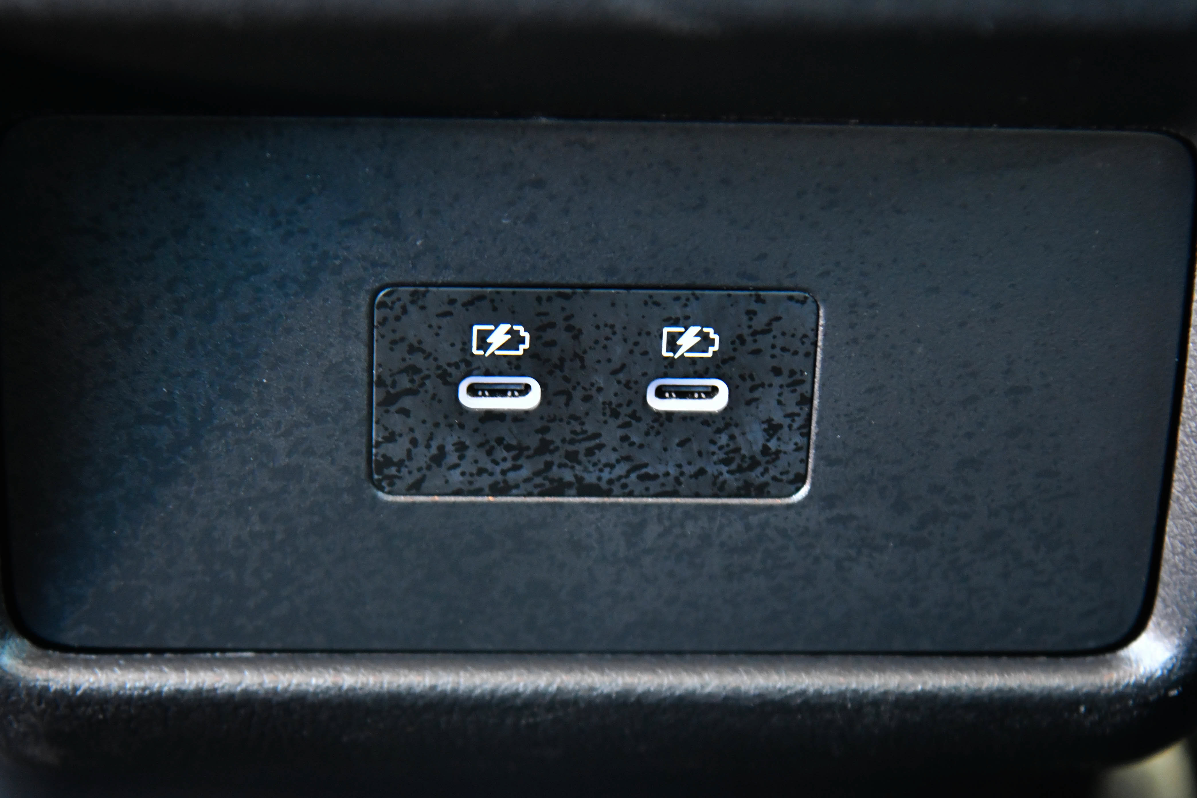 Used 2025 Nissan Rogue SV FWD image 37