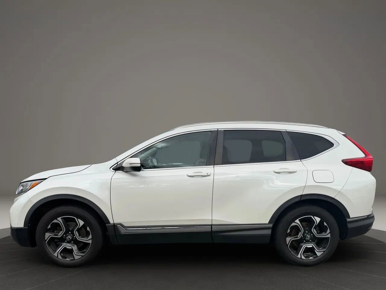 Used 2017 Honda CR-V Touring image 7