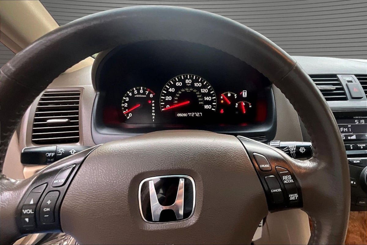 Used 2004 Honda Accord EX image 8