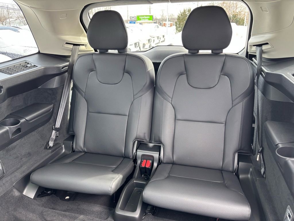 Used 2024 Volvo XC90 B6 Plus image 22
