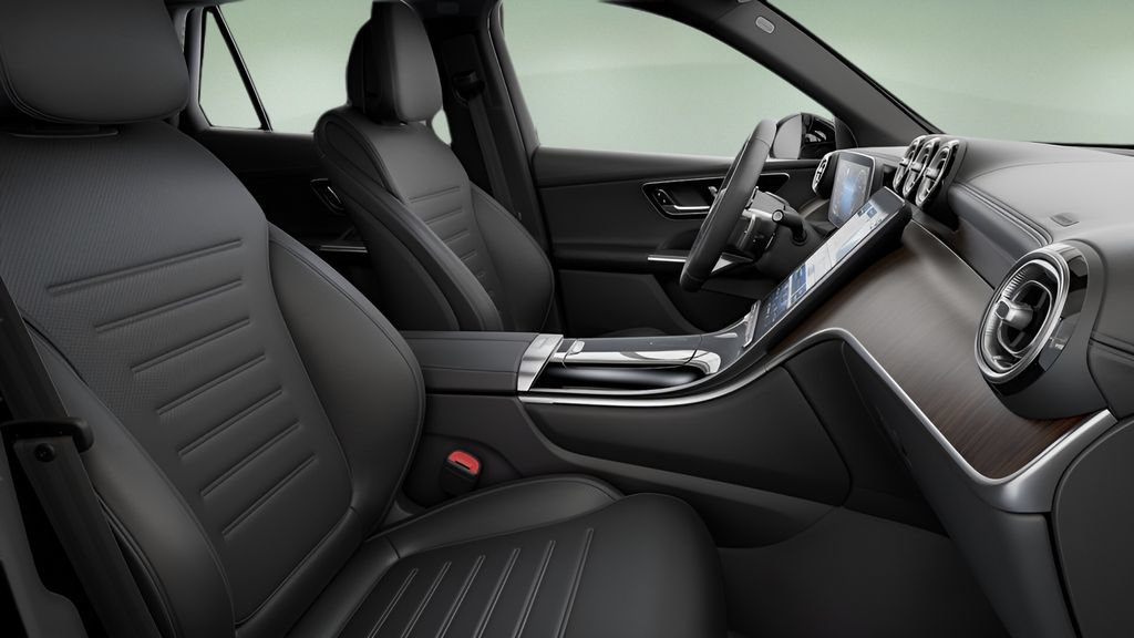 Used 2026 Mercedes-Benz GLC 300 image 39