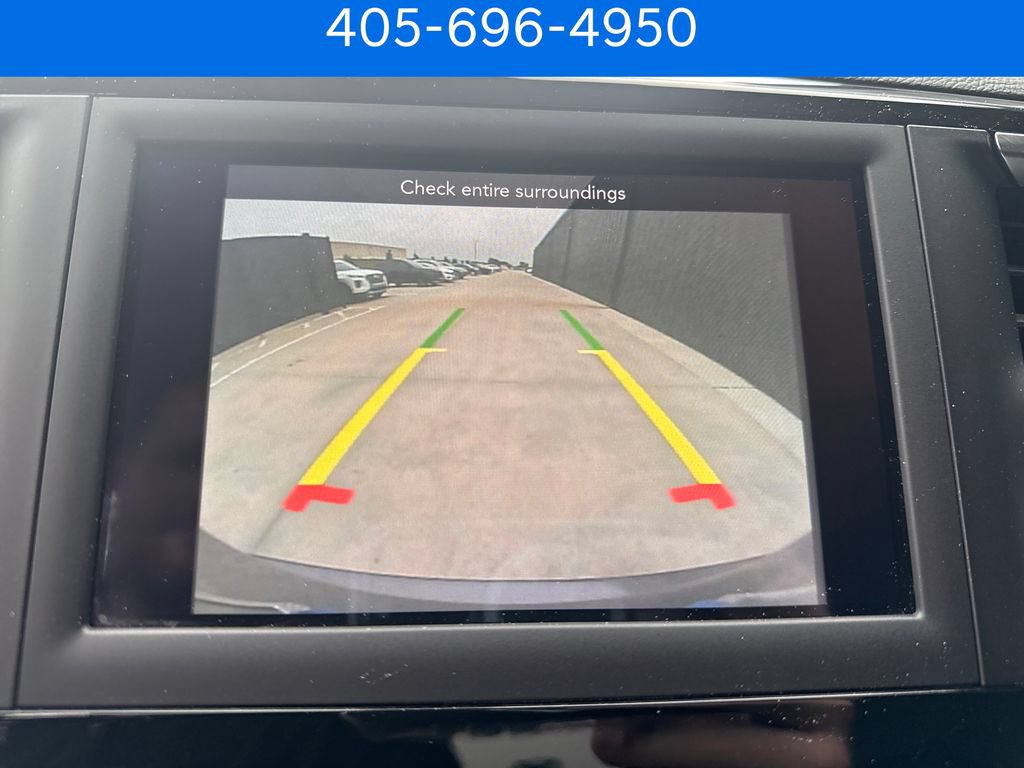 Used 2018 Chrysler Pacifica Touring-L FWD image 22