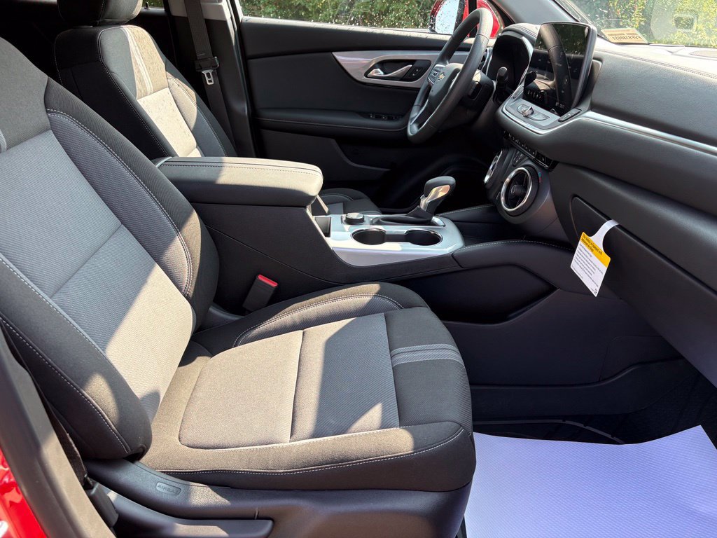 New 2026 Chevrolet Blazer LT w/ LPO, Floor Liner Package FWD image 26