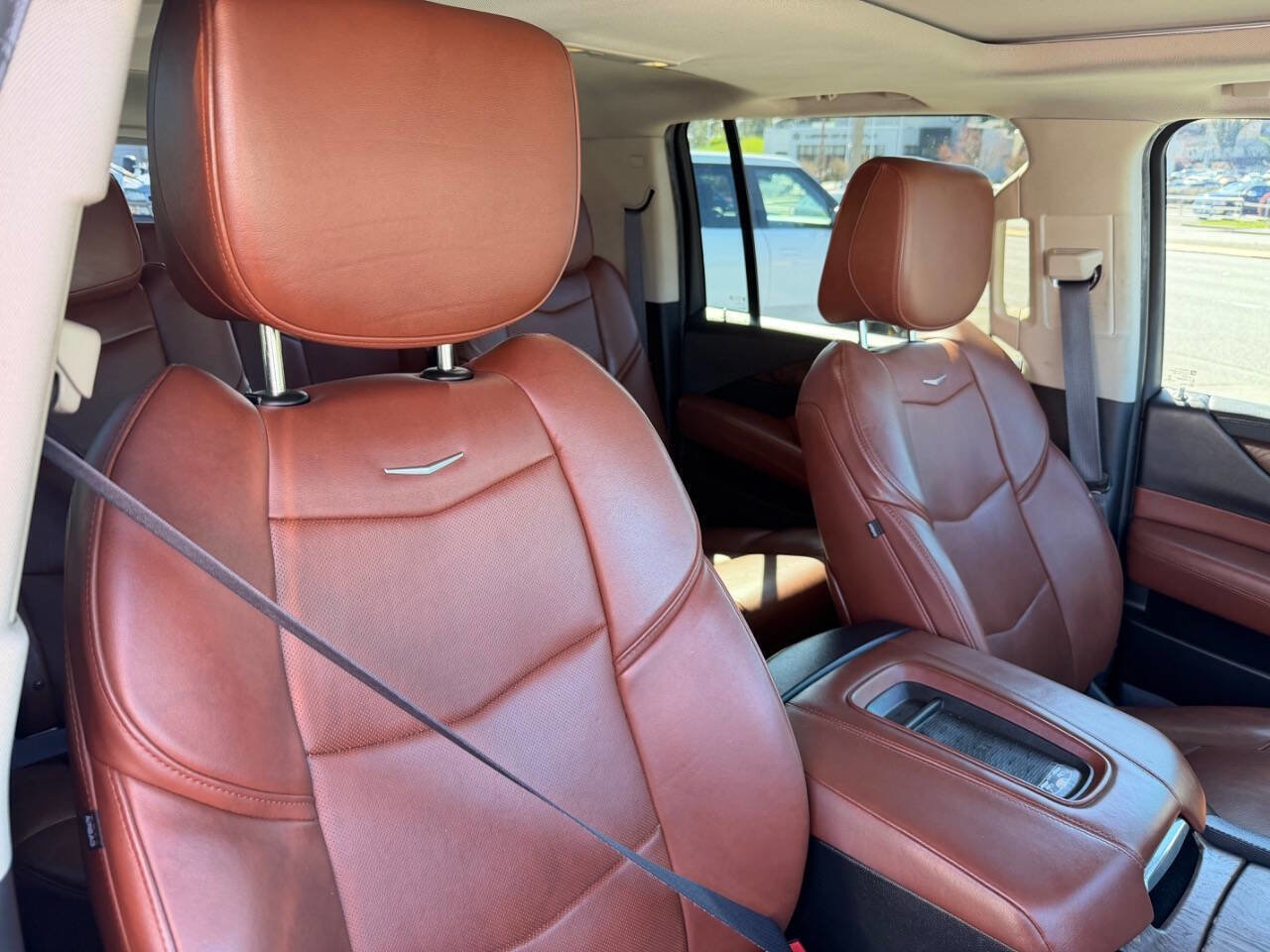 Used 2017 Cadillac Escalade ESV Luxury image 19