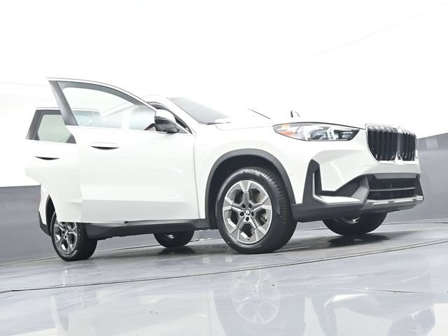 Used 2023 BMW X1 xDrive28i w/ Premium Package AWD/4WD image 49