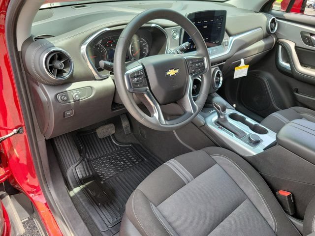 Used 2024 Chevrolet Blazer LT w/ Convenience Package FWD image 9