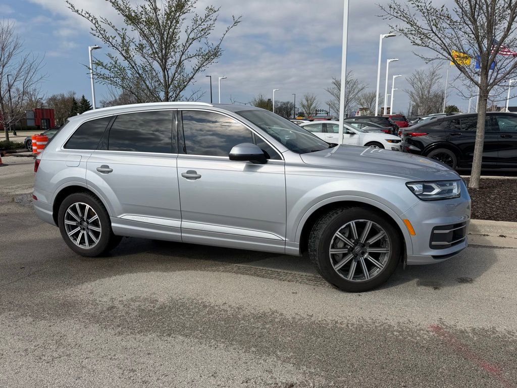 Used 2017 Audi Q7 3.0T Premium w/ Towing Package AWD/4WD image 7