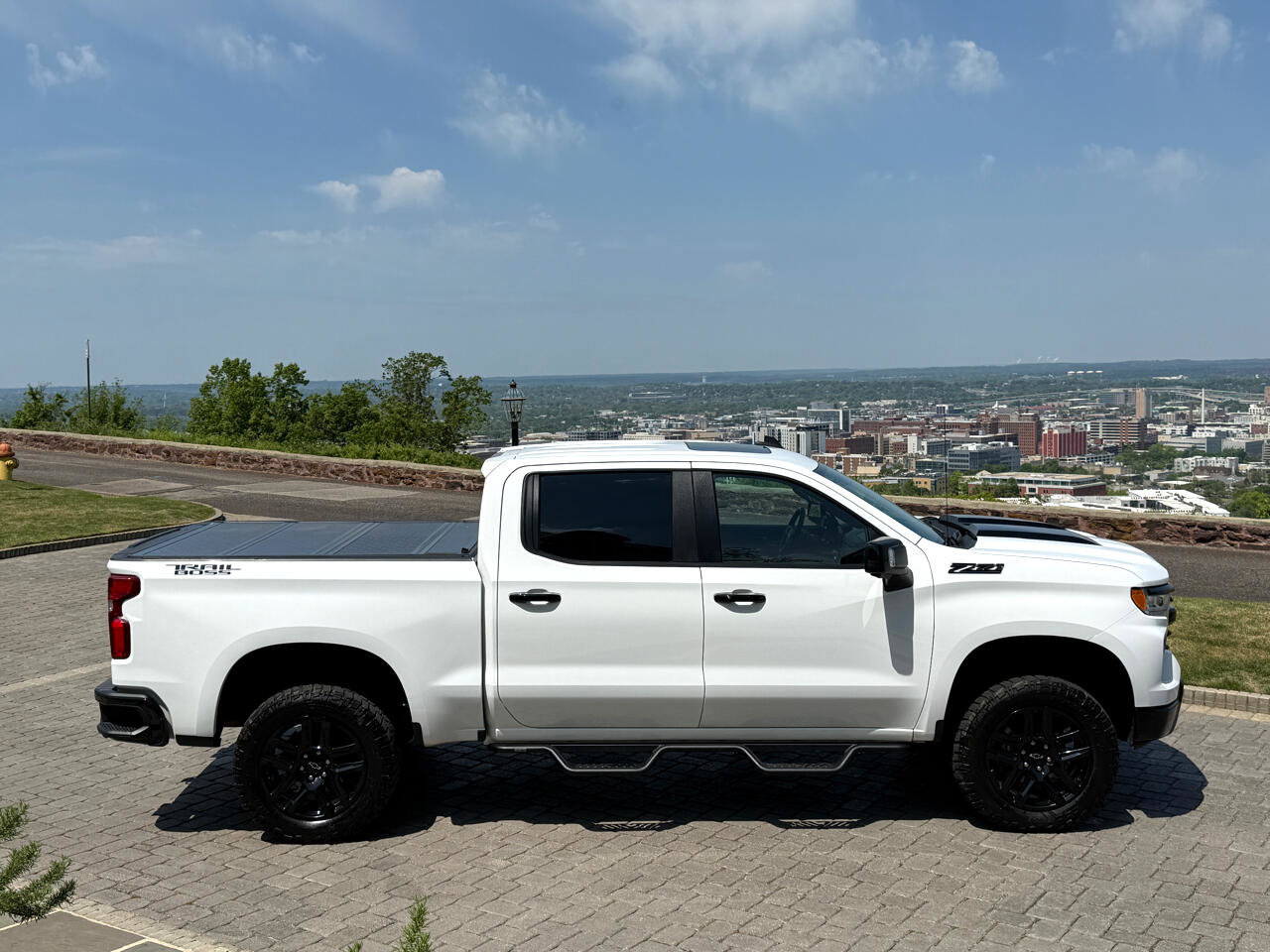 Used 2022 Chevrolet Silverado 1500 LT Trail Boss w/ LT Trail Boss Premium Package image 22