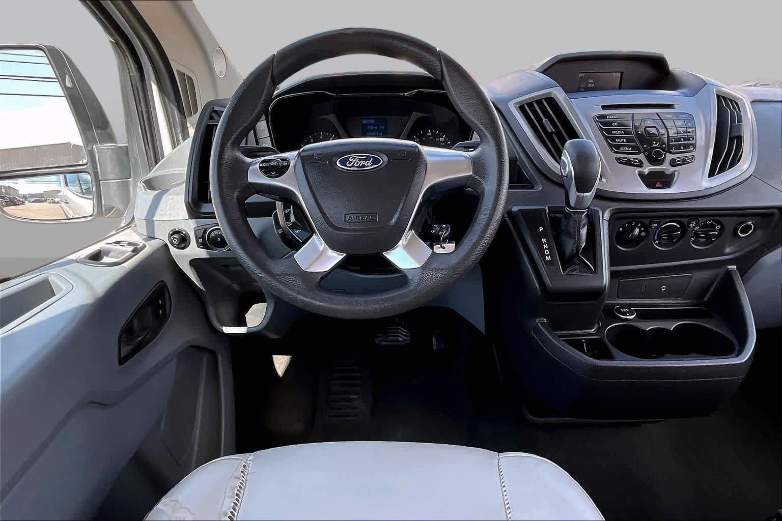 Used 2016 Ford Transit 350 XLT RWD image 6