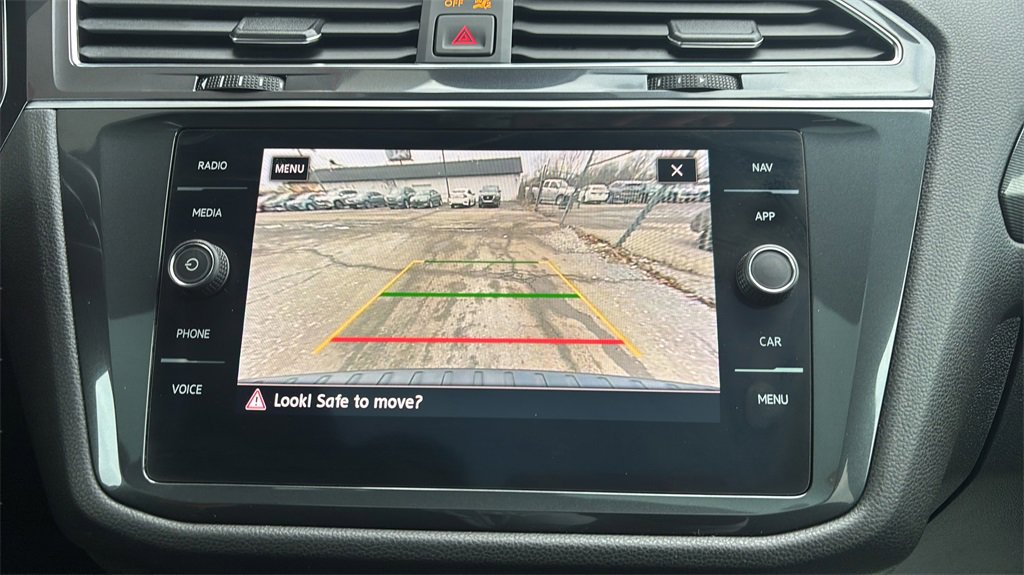 Used 2020 Volkswagen Tiguan SEL Premium R-Line image 22
