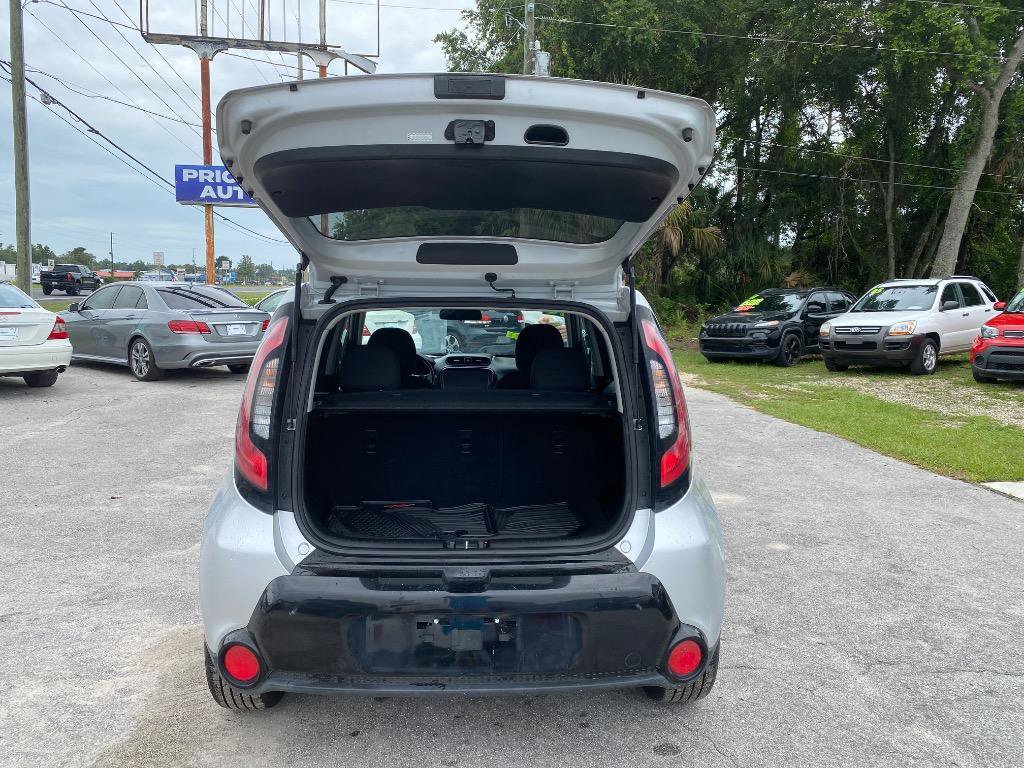 Used 2016 Kia Soul + FWD image 17