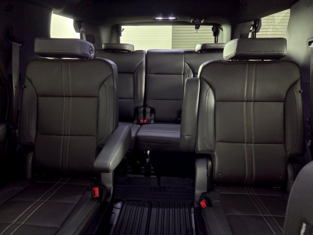 Used 2025 Chevrolet Tahoe High Country RWD image 22