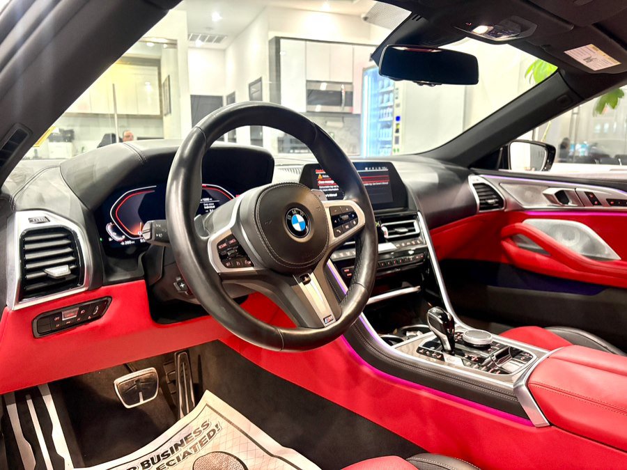 Used 2022 BMW M850i xDrive Convertible w/ Driving Assistance Package image 11