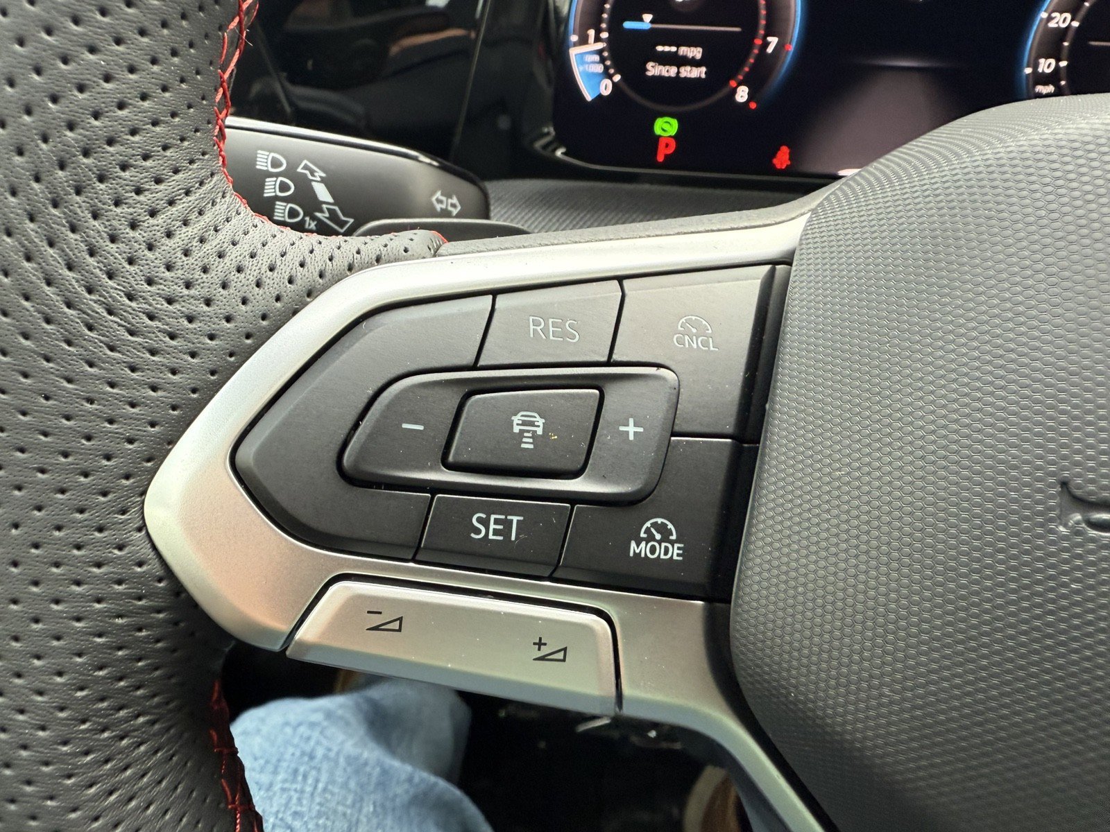 New 2025 Volkswagen GTI SE image 15