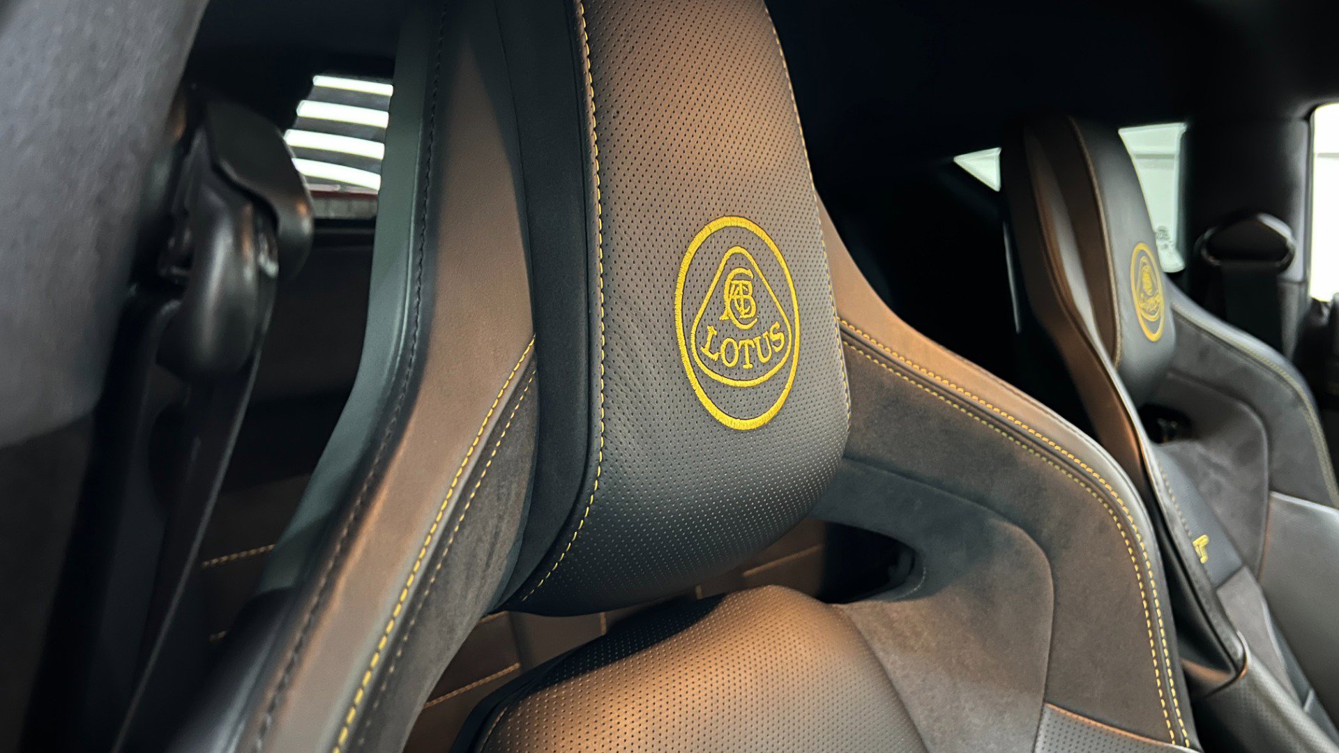 Used 2021 Lotus Evora image 45