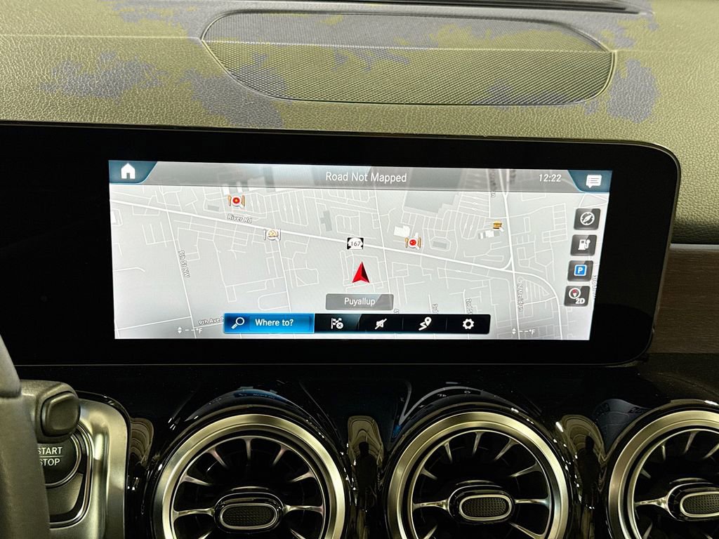 Used 2023 Mercedes-Benz EQB 300 4MATIC image 22