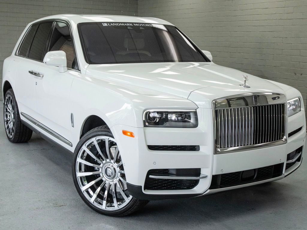 Used 2022 Rolls-Royce Cullinan w/ Cullinan Package image 8