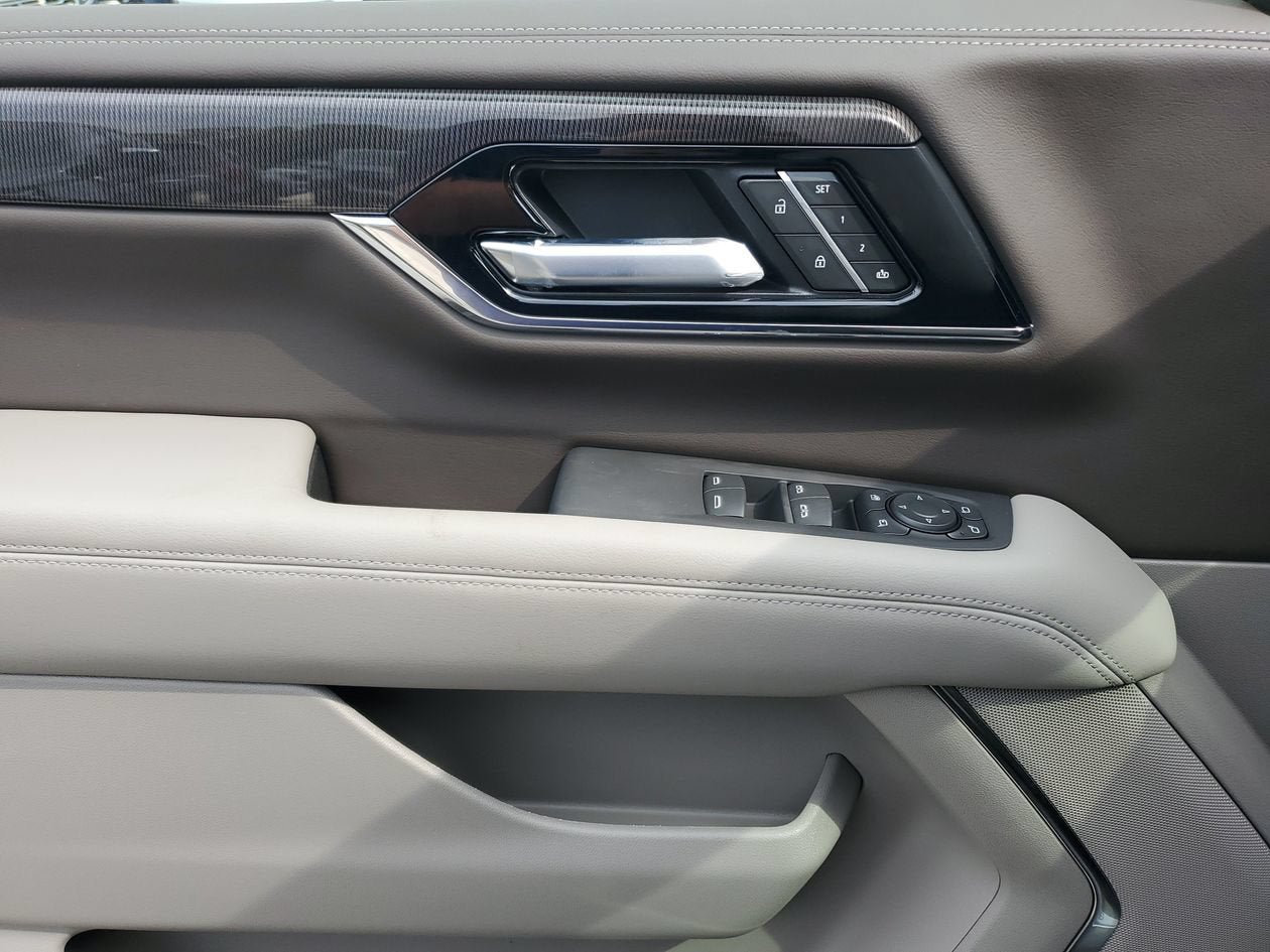 New 2026 GMC Yukon XL Elevation w/ Elevation Premium Package AWD/4WD image 17