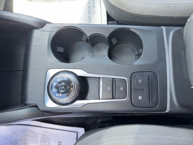 Used 2020 Ford Escape SE image 15