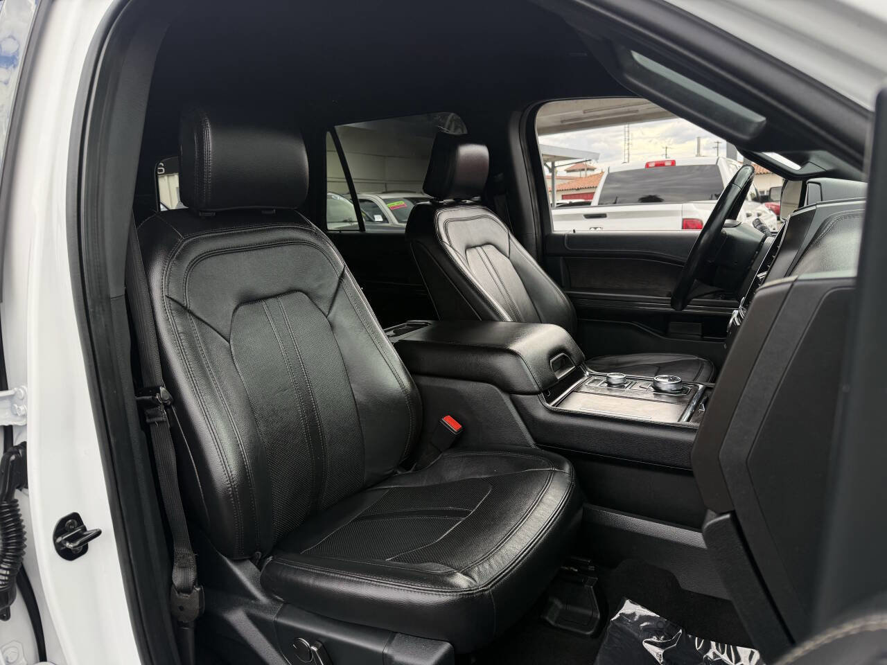Used 2020 Ford Expedition Limited image 9