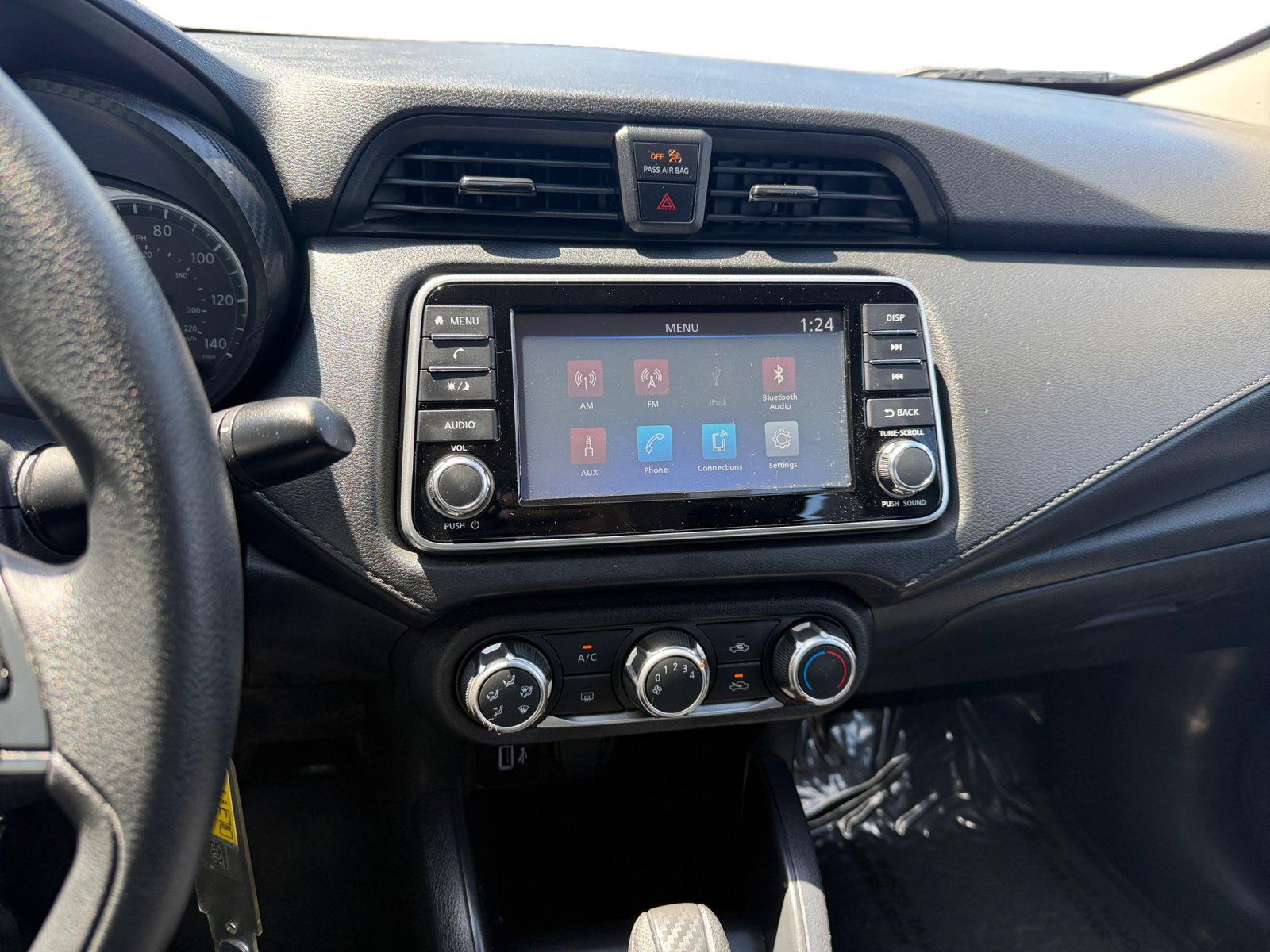 Used 2025 Nissan Versa S FWD image 12