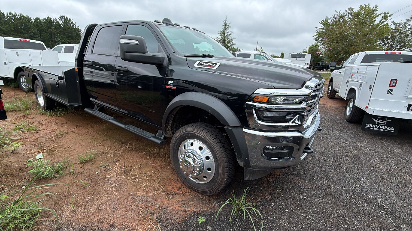 New 2026 RAM 5500 Tradesman w/ Chrome Appearance Group AWD/4WD image 5