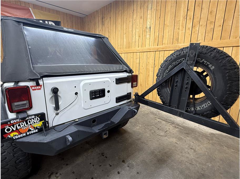 Used 2012 Jeep Wrangler Unlimited Sport w/ Connectivity Group AWD/4WD image 9