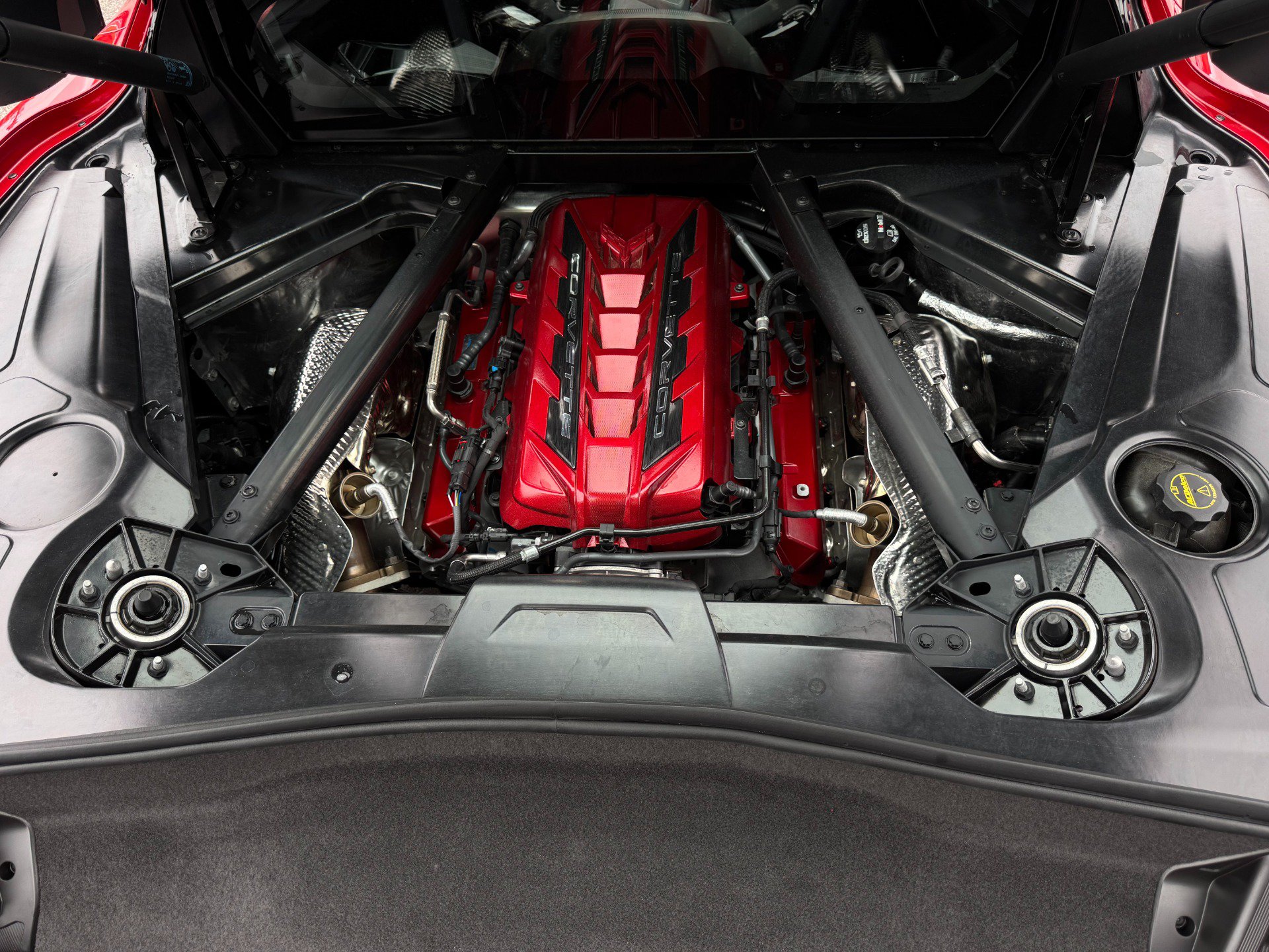 Used 2025 Chevrolet Corvette Stingray Premium Cpe w/ Z51 Performance Package RWD image 32