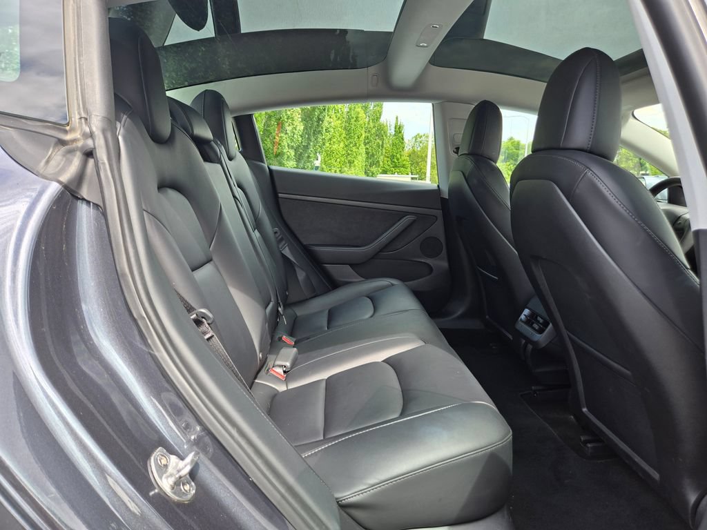 Used 2022 Tesla Model 3 Long Range AWD/4WD image 13