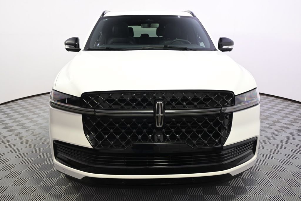 New 2026 Lincoln Navigator Reserve w/ Jet Appearance Package image 10