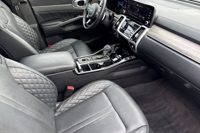 Certified 2022 Kia Sorento SX Prestige AWD/4WD image 22