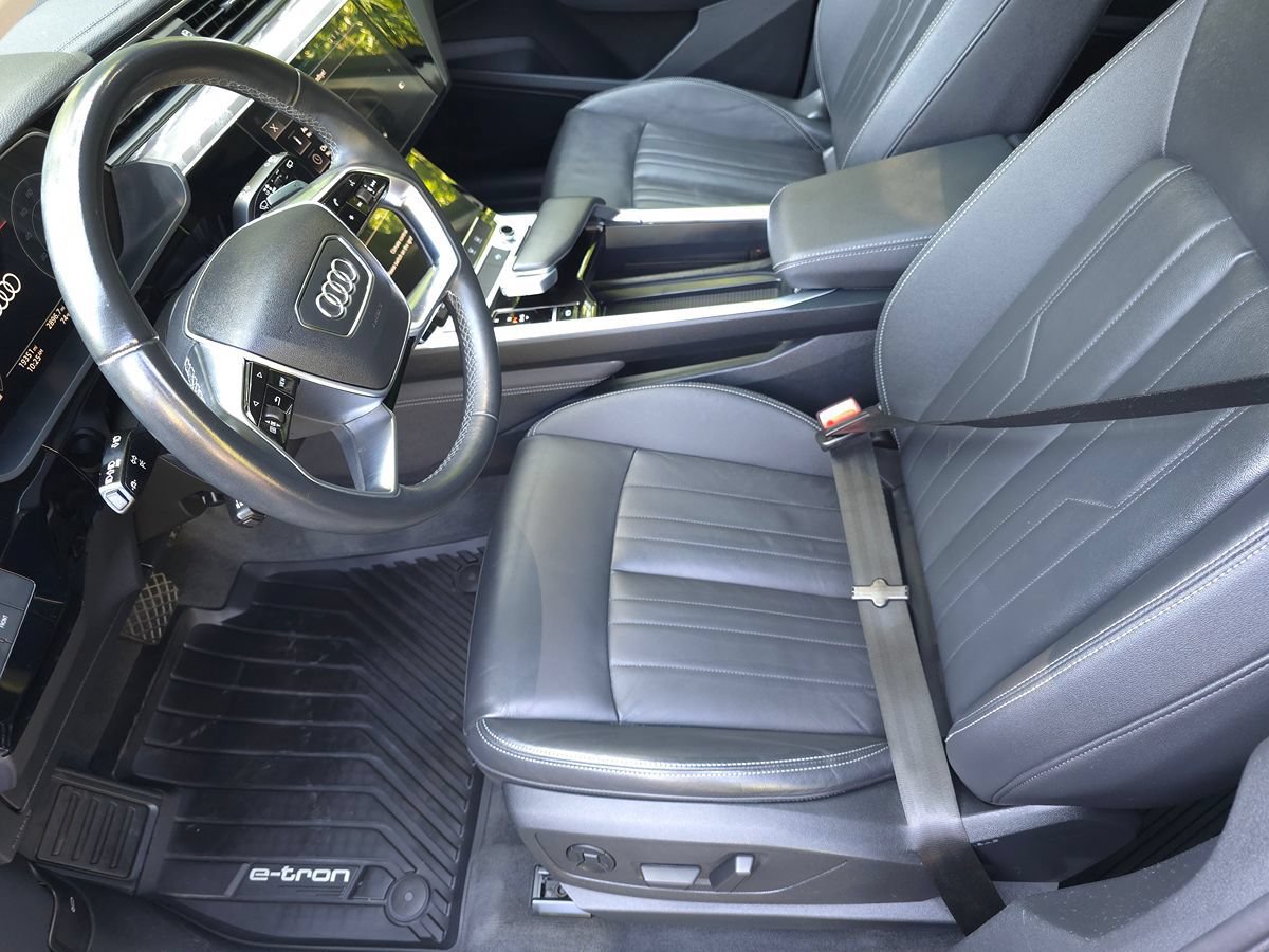 Used 2024 Audi Q8 e-tron Premium AWD/4WD image 12