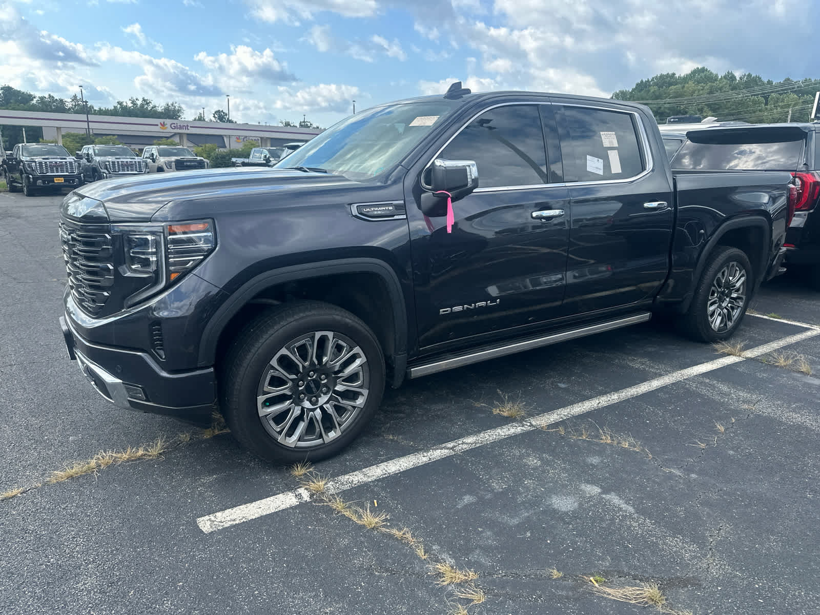 Used 2024 GMC Sierra 1500 Denali Ultimate AWD/4WD image 4
