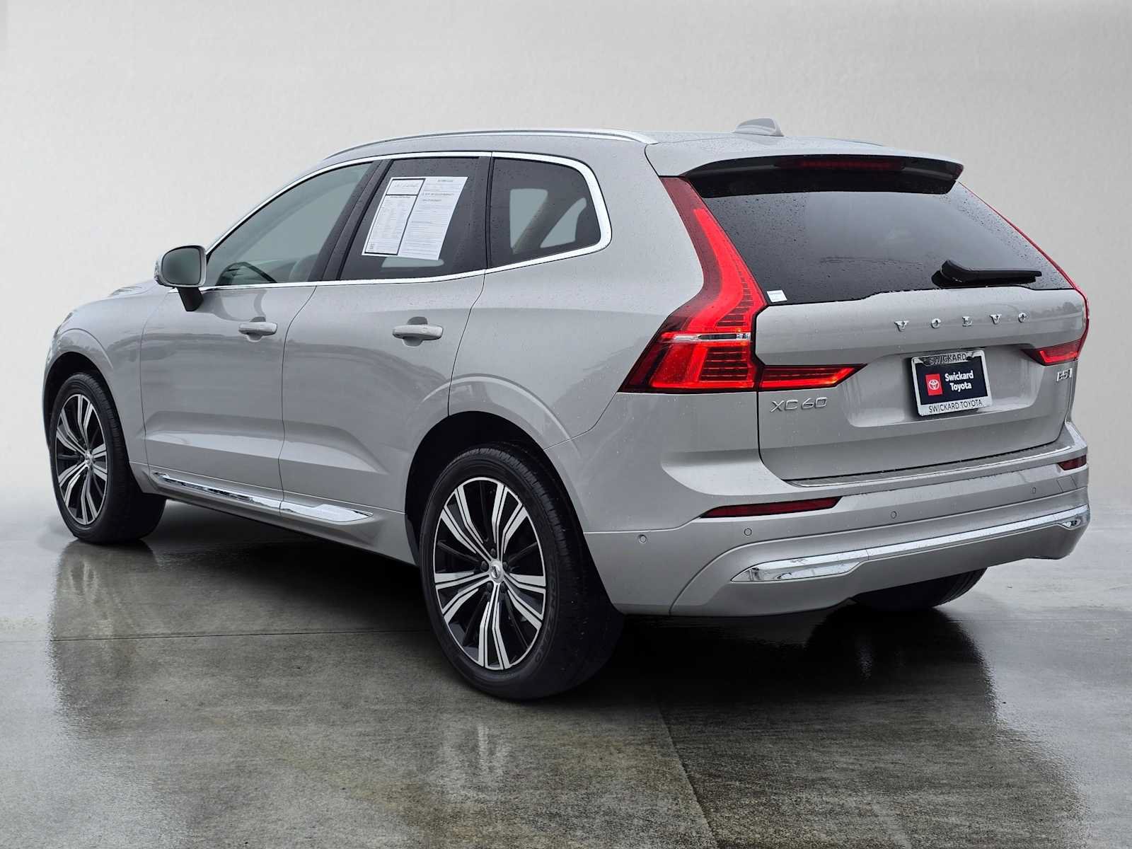Used 2023 Volvo XC60 B5 Plus w/ Climate Package AWD/4WD image 5