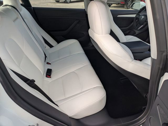 Used 2021 Tesla Model 3 Performance image 30