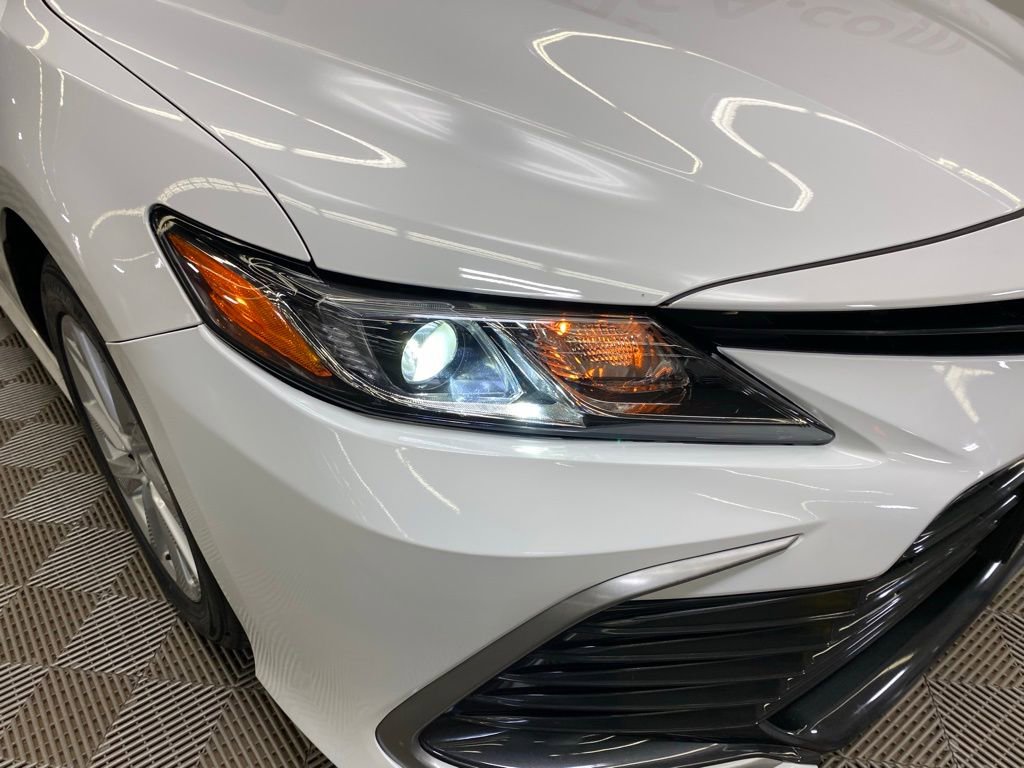 Used 2024 Toyota Camry LE image 6