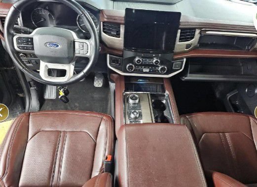 Used 2023 Ford Expedition Max Limited AWD/4WD image 2